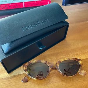 Ochre Lane Lena Golden Torte